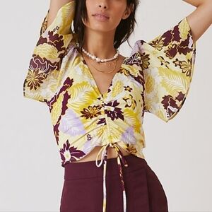 Maeve / Anthropologie Flutter Sleeve Floral Crop Top